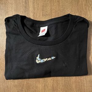 Short sleeve embroidered shirt